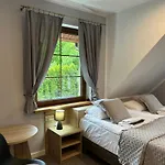 Cztery Pory Roku Bed & Breakfast 3*