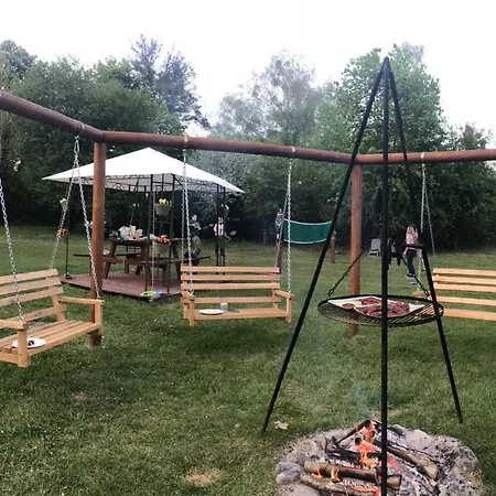 Cztery Pory Roku Frühstückspension Mikołajki