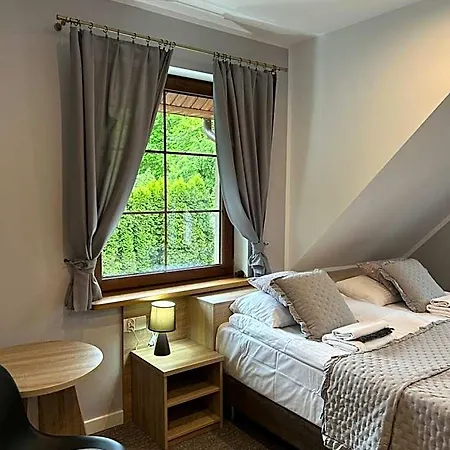 Cztery Pory Roku Bed and breakfast