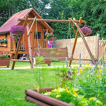 Cztery Pory Roku Bed & Breakfast
